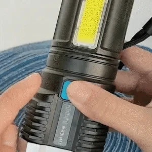Linterna Táctica LED 4 Núcleos · Ultra Potente Recargable